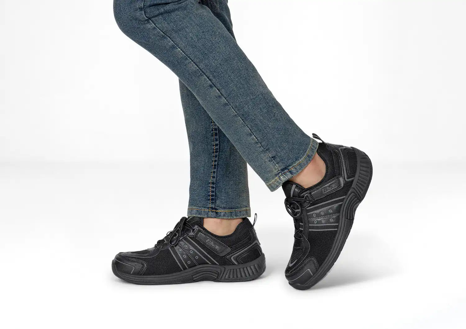 Monterey Bay Tie-Less - Black Secondary image