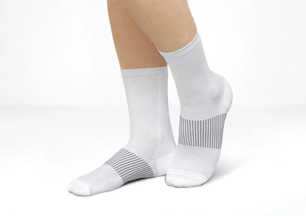 Mid-Calf Compression Socks 18-25 mmHg - White