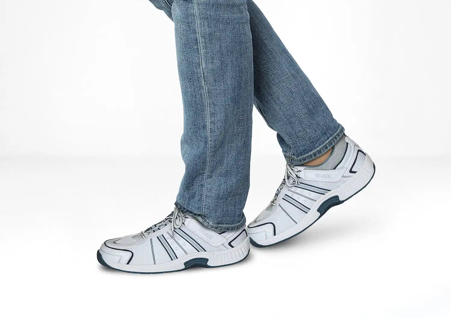 Monterey Bay Tie-Less - White Secondary image