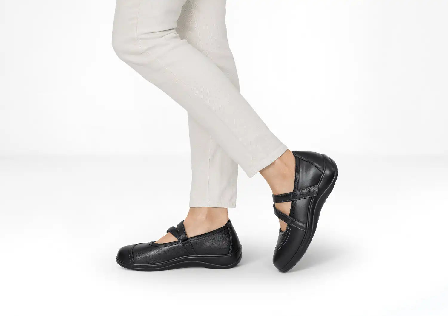 Celina - Black Secondary image