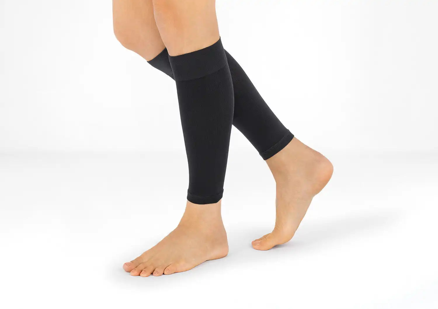 Compression Calf Sleeves Standard 15-20 mmHg - Black Secondary image