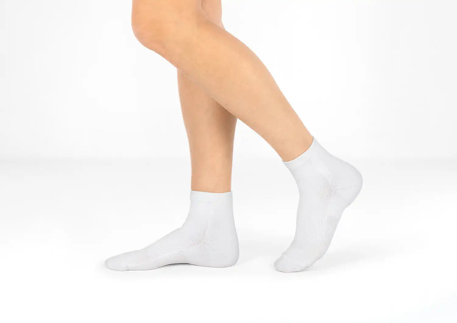 Compression Ankle Socks 20-30 mmHg - White Secondary image