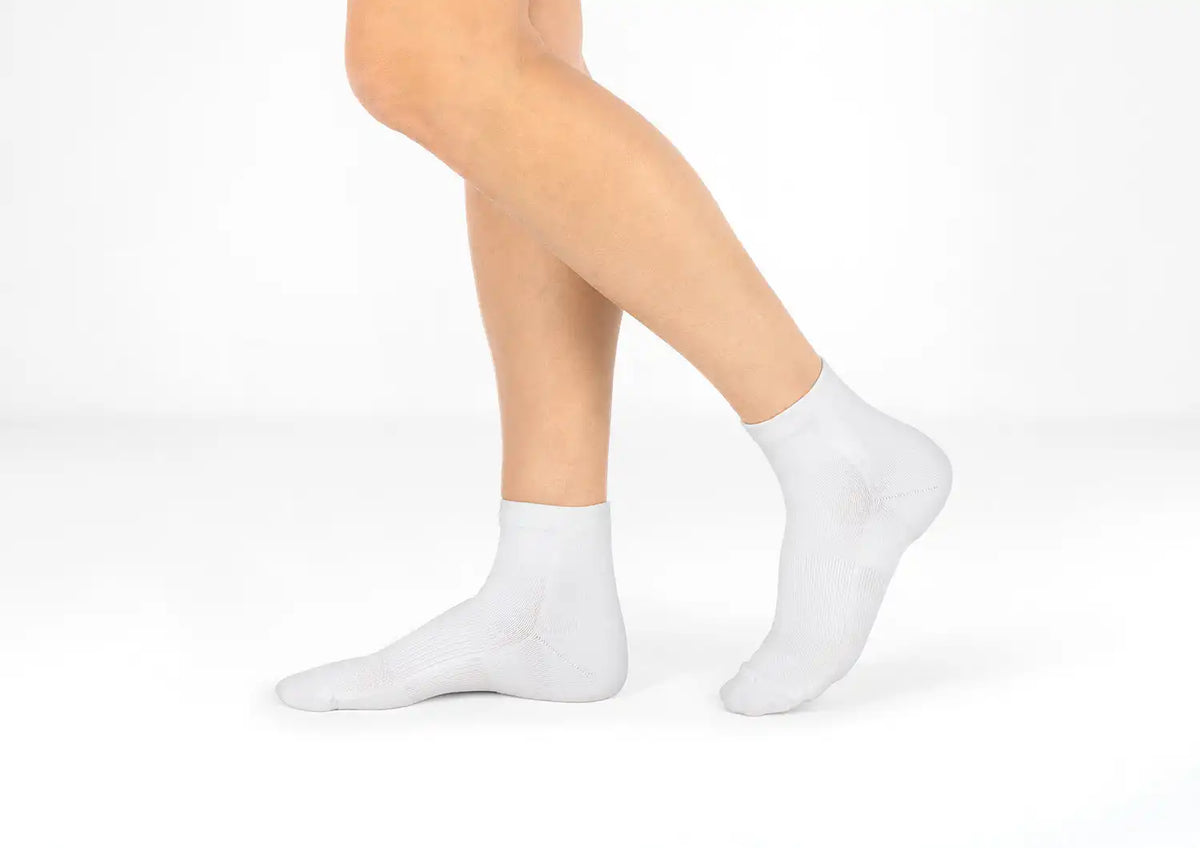 Compression Ankle Socks 20-30 mmHg - White